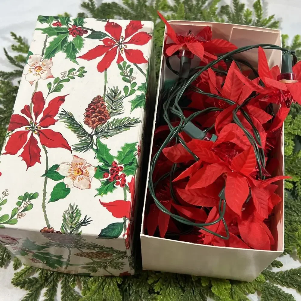 Vintage Faux Poinsettia Flowers Reflectors 20 Red String Lights Green Cord